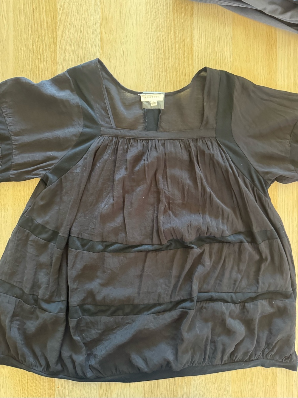 Black Short-Sleeve Peasant Blouse Promesa